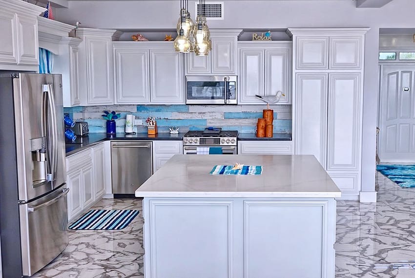 ultimate-luxury-beach-house-kitchen-2