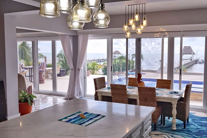 ultimate-luxury-beach-house-kitchen-1