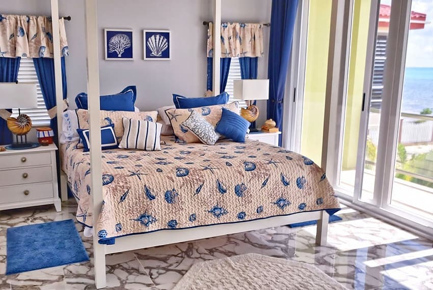 ultimate-luxury-beach-house-master-bedroom-1