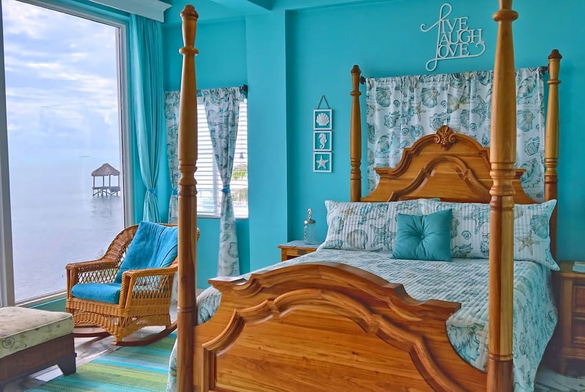 ultimate-luxury-beach-house-side-room-2