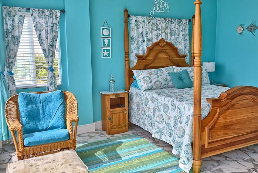 ultimate-luxury-beach-house-side-room-3